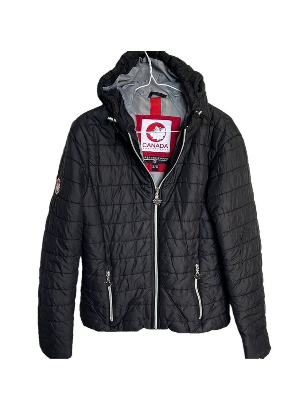 EUC Black lightweight Bomber Jacket with Quilted Design and Hood
